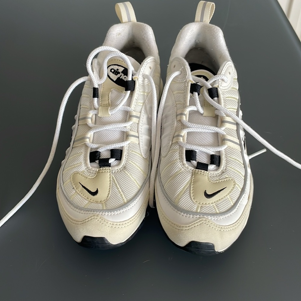Women’s Nike Air Max 98 Fossil RARE SOLD OUT everywhere